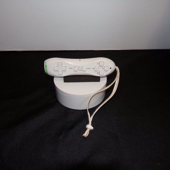 Zone 40 Wireless Gaming System Remote Control Number 1 - Picture 3 of 6